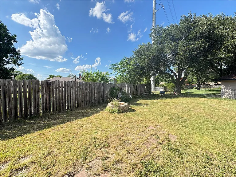 705 Garden Villa Cir — Photo 8