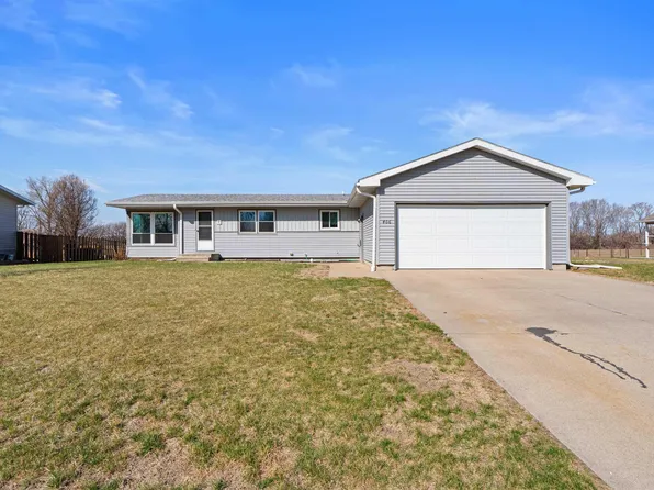 406 N Crawford Rd, Vermillion, SD 57069