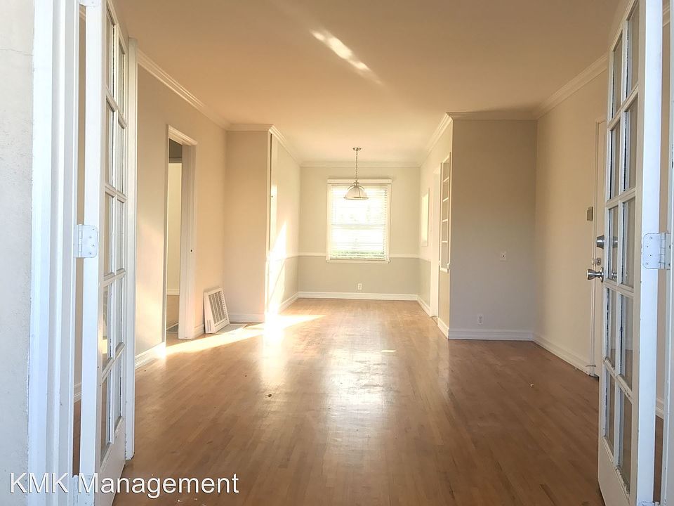 1st image of 3559 S Centinela Ave