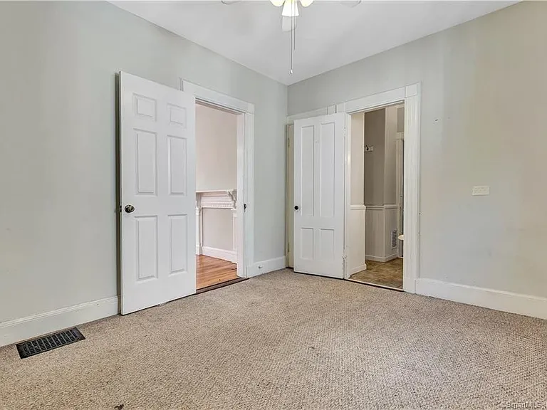 28 Edwards St #2 — Photo 15