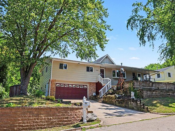 2nd image of 1537 Willow Dr