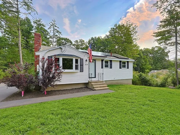 304 Primrose Hill Rd, Dracut, MA 01826