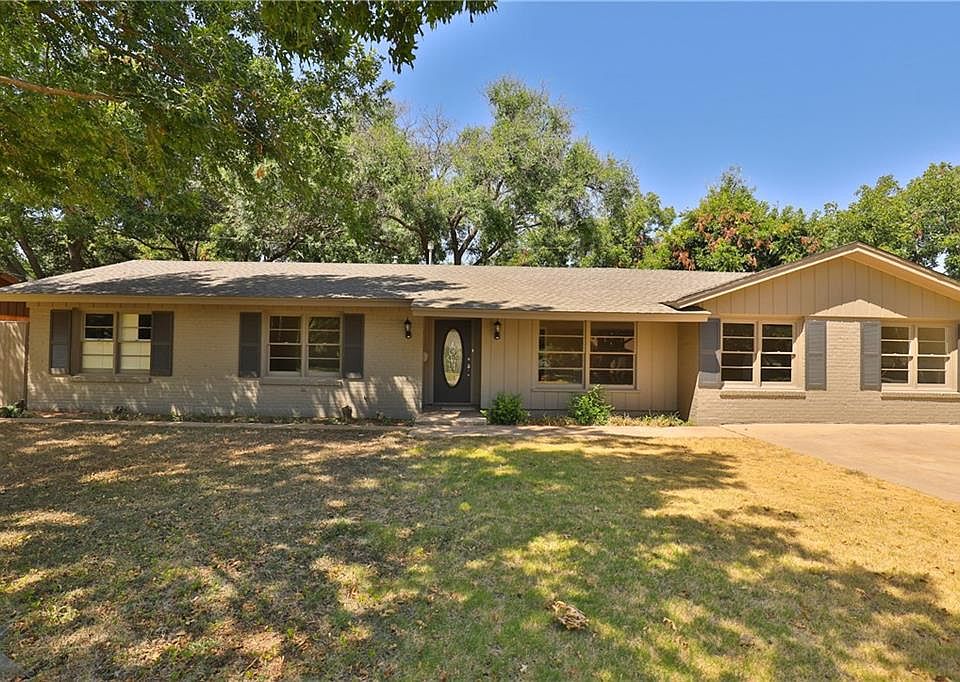 1st image of 2032 Hollis Dr