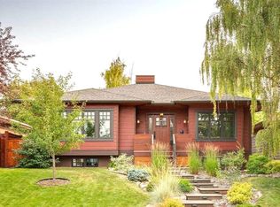 95 N Lissington Dr SW, Calgary, AB T3E 5E4