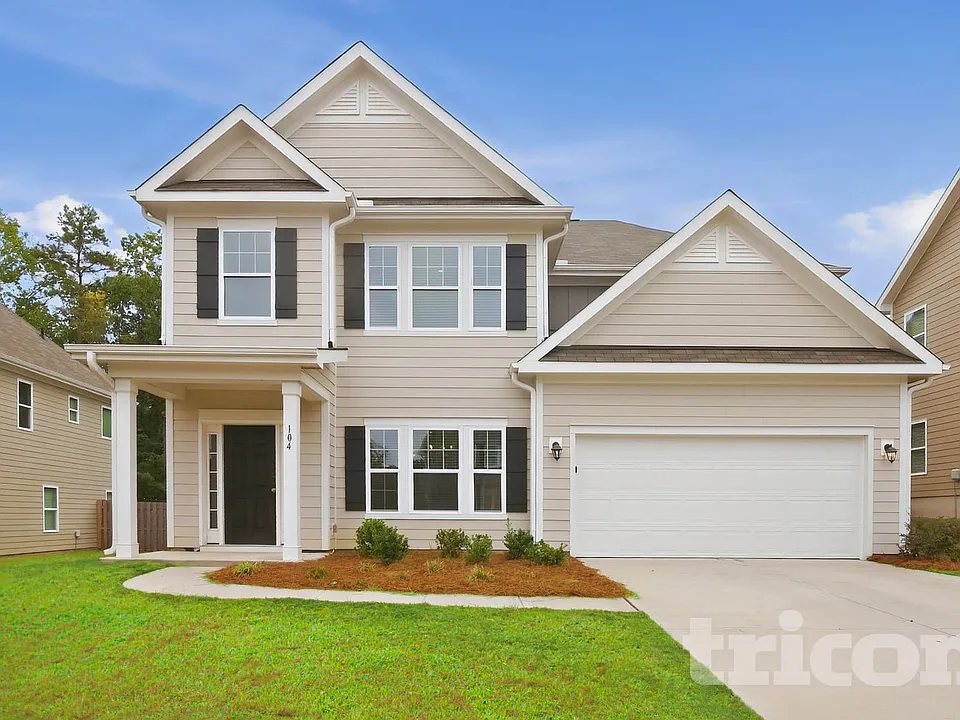 104 Langham Ct