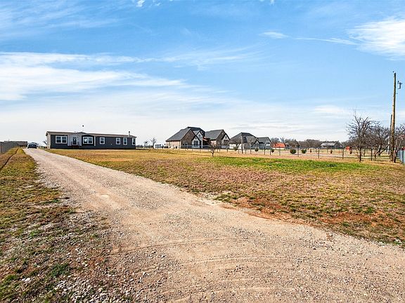 3rd image of 8685 T L Ranch Rd