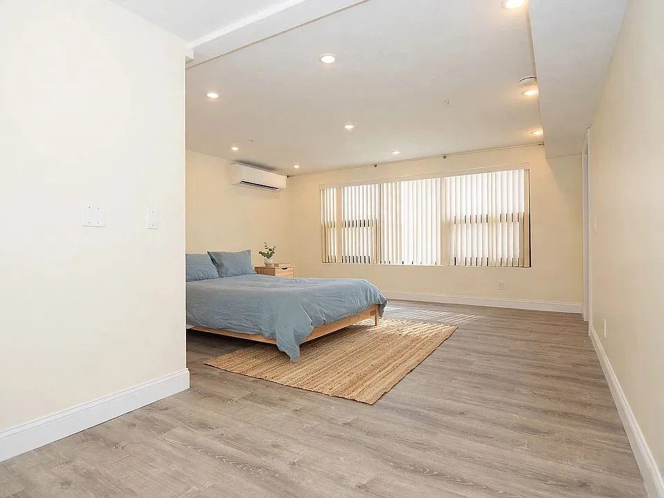 1028 Commonwealth Ave #43