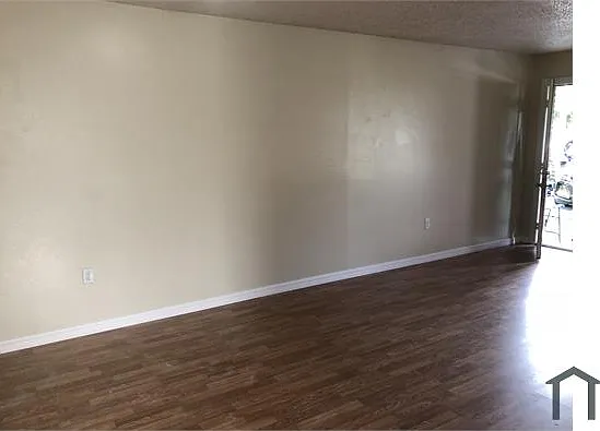2 bed, $1,200 — Photo 3