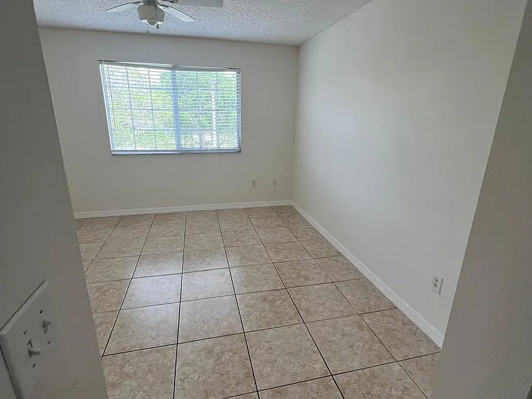 500 Crestwood Ct N #517 — Photo 7