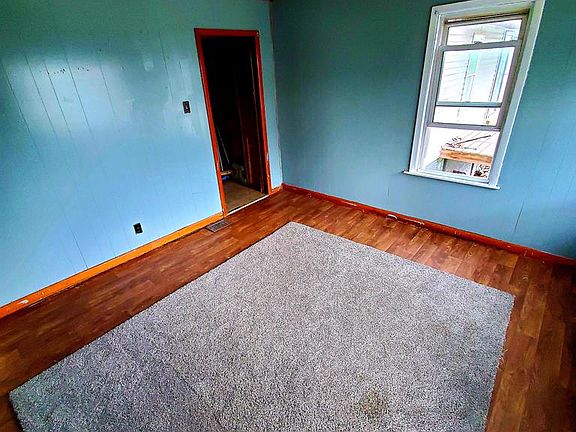 5th image of 1024 Marshall St