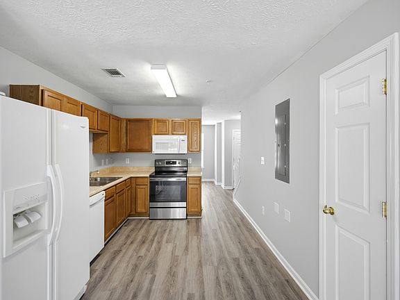 4th image of 171 Swaying Pine Ct #1