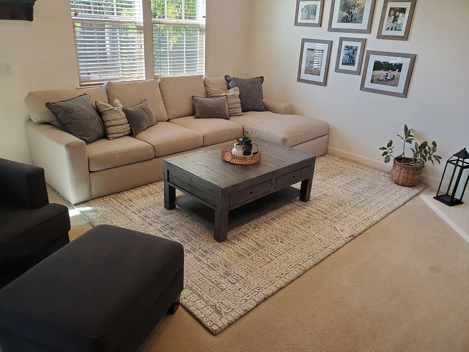 4 bed, 2.5 bath, 2133 sqft, $4,100 — Photo 2