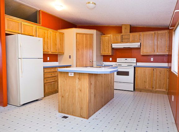 4th image of 1615 SE Red Oak Ave
