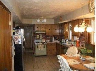 3 Cameo Dr, Monroe Township, NJ 08831