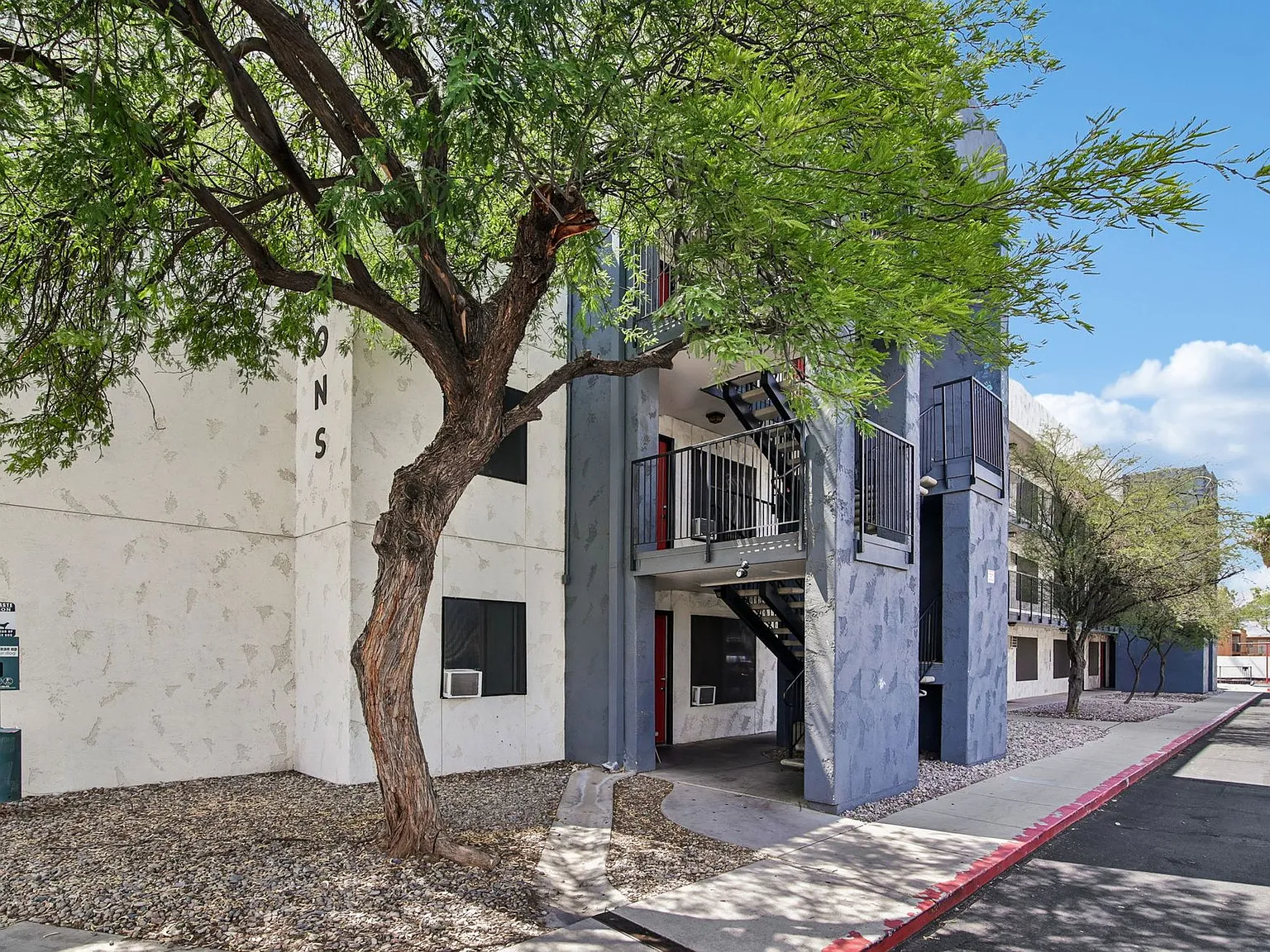 Monte Vista Commons — Photo 2