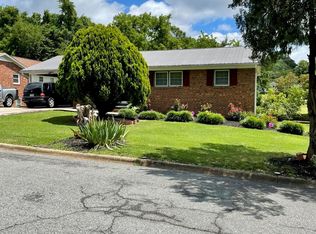 219 Pennington Ave, Lexington, NC 27292