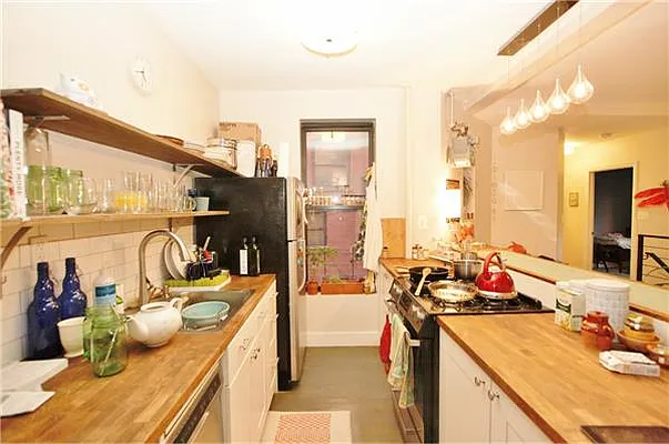 Rented by R New York | media 30