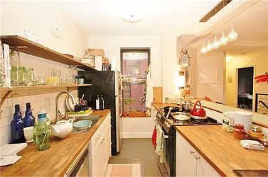 Rented by R New York