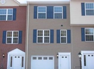 30 School St, Claysville, PA 15323