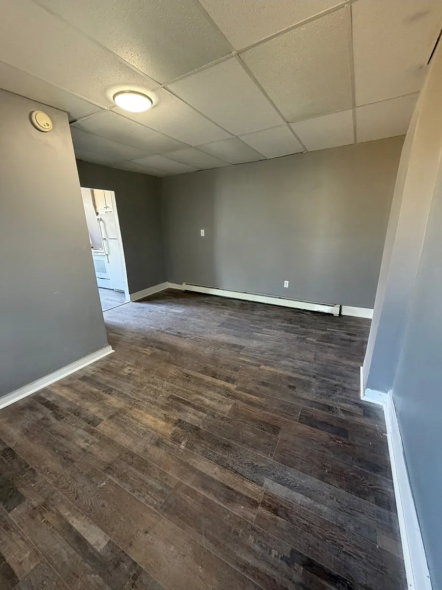Building Photo - 317 Rushbrook St #2
