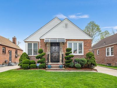 11923 229th St, Cambria Heights, NY, 11411