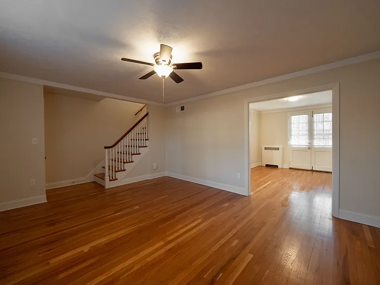 101 S Linwood Ave — Photo 5