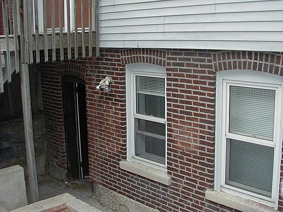 4th image of 745 N Throop St