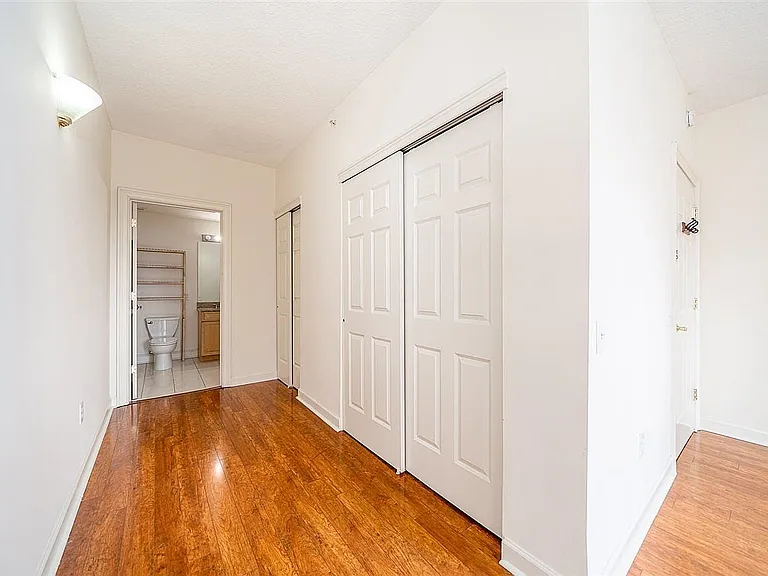 311 Washington St #6A — Photo 11
