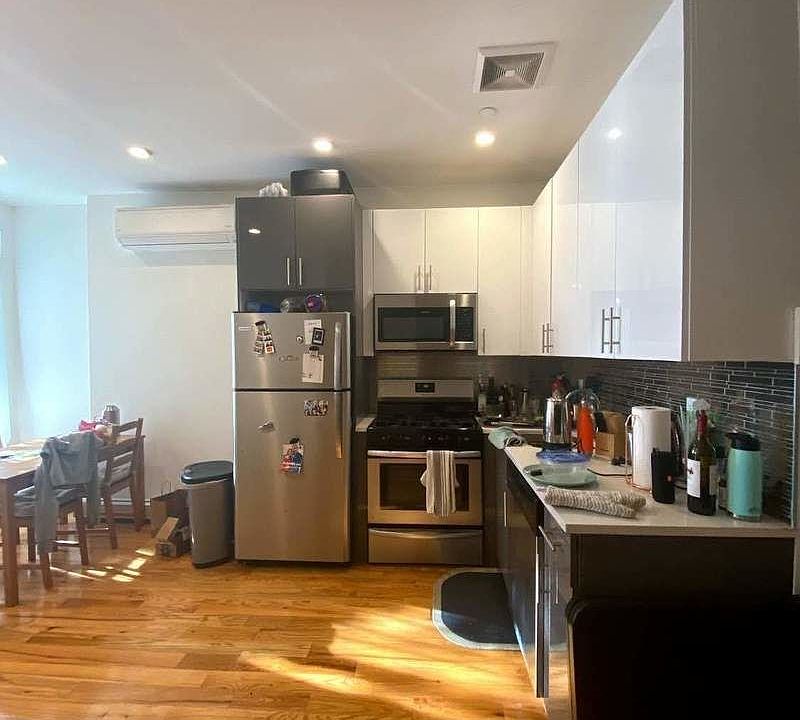 1st image of 736 Washington Ave #3B