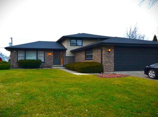 10420 S 80th Ct, Palos Hills, IL