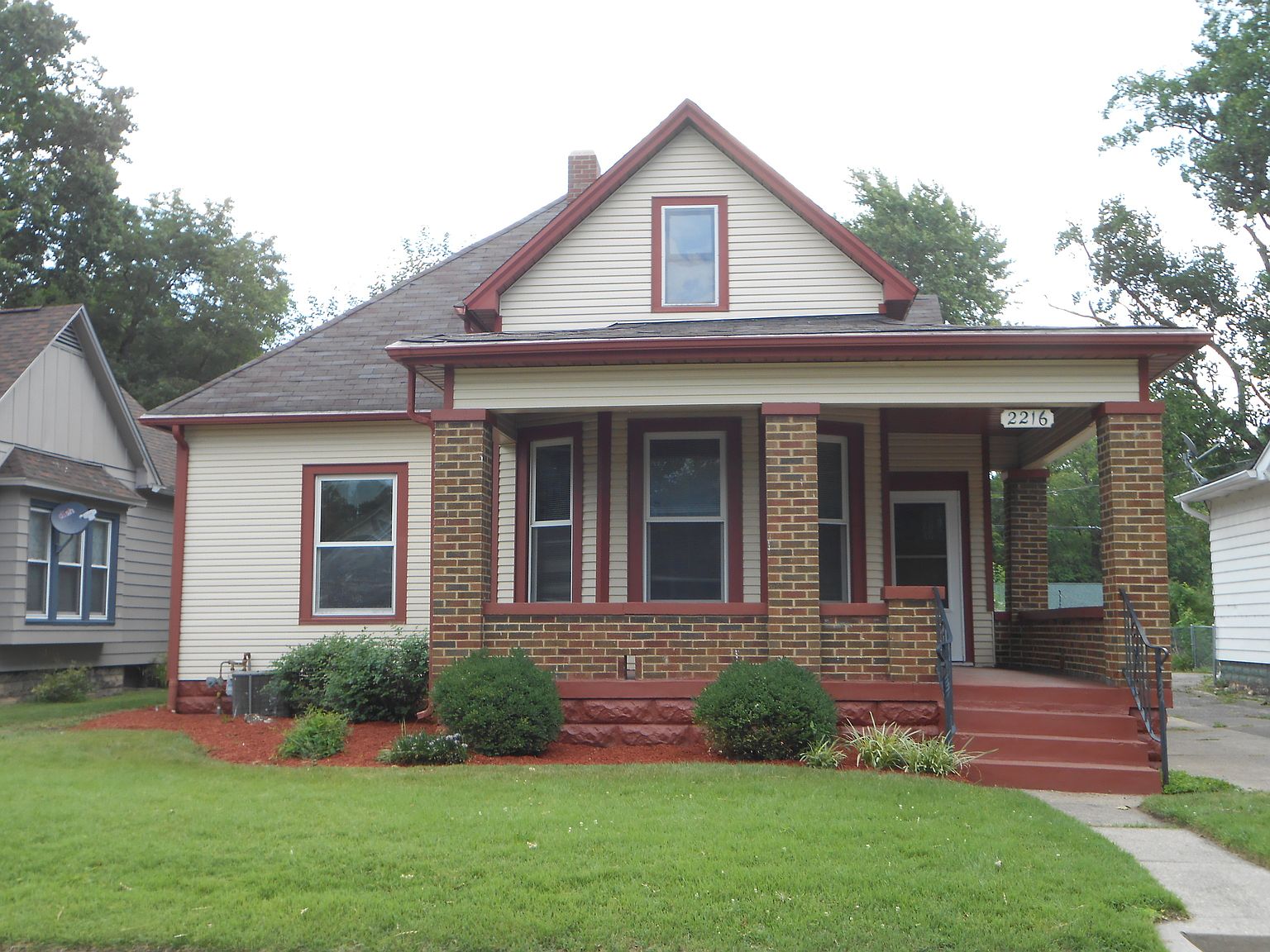 2216 S 8th St, Terre Haute, IN 47802 Zillow