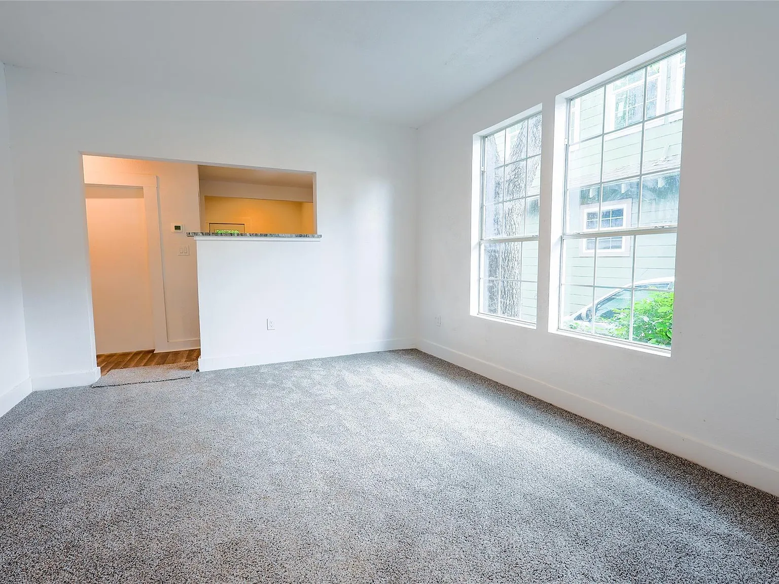 3 bed, 1260 sqft, $2,000 — Photo 3