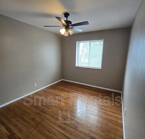 4304 Fairview Ave #B — Photo 7