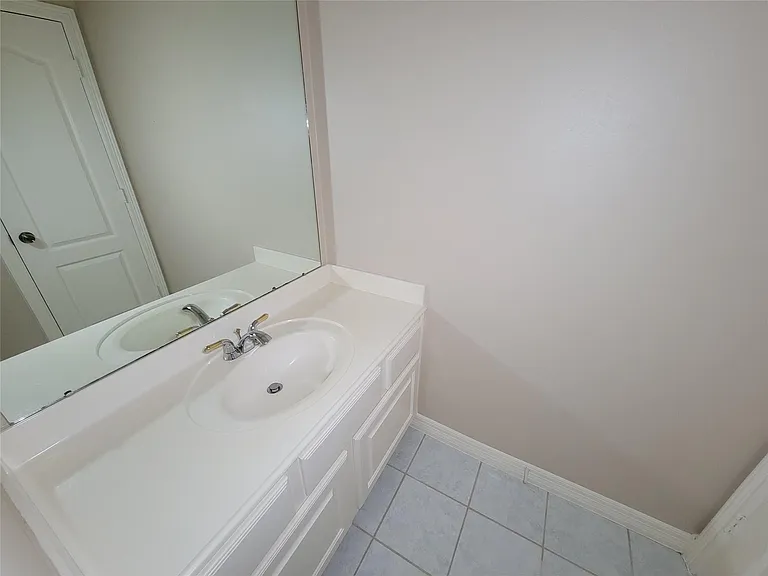 914 Ivory Ridge Ln — Photo 37
