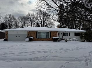 4928 Hartley Dr, Lyndhurst, OH 44124