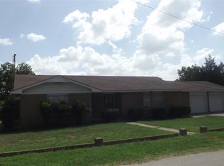 309 NE 6th St, Waurika, OK 73573