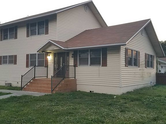 3rd image of 1320 SE 2nd Ave