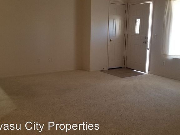3rd image of 4111 Blackhawk Dr