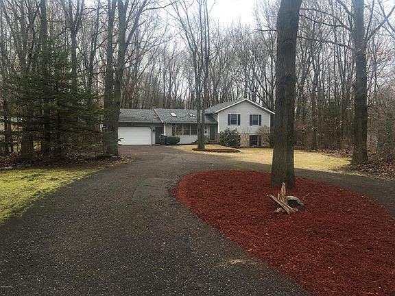 2nd image of 23408 Almena Dr