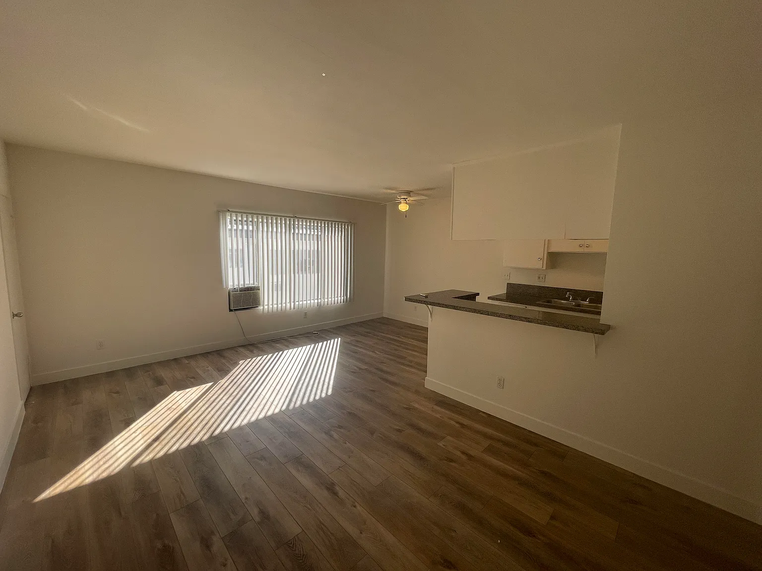 1 bed, 650 sqft, $2,195 — Photo 4