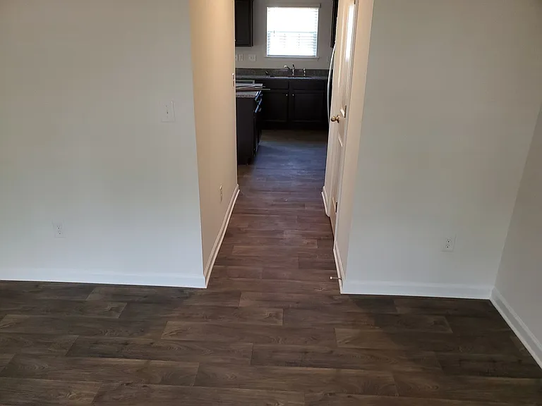 508 Elmwood Pond Ct — Photo 3
