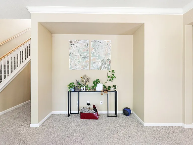 2035 Vienna Way — Photo 4