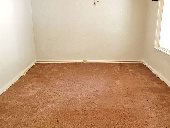 70 Browntown Rd Upper LR 1