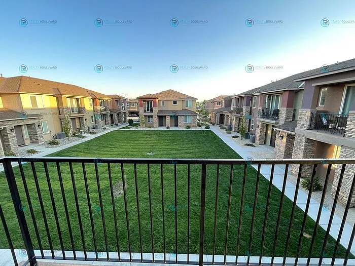 1011 Middle Gate Rd #1011 — Photo 31
