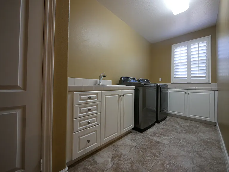 8203 Soft Winds Dr — Photo 13
