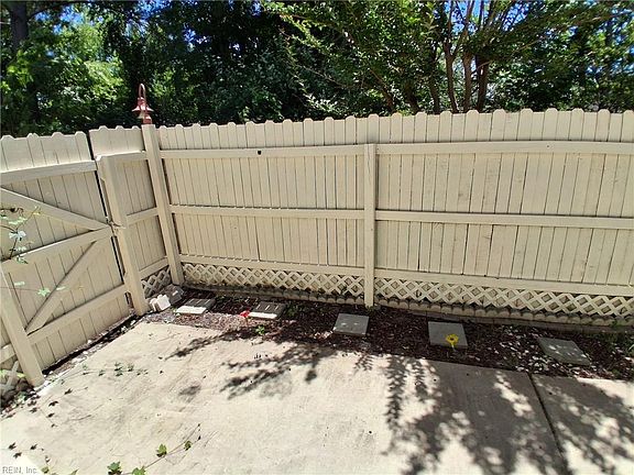 3rd image of 1507 Hambledon Loop