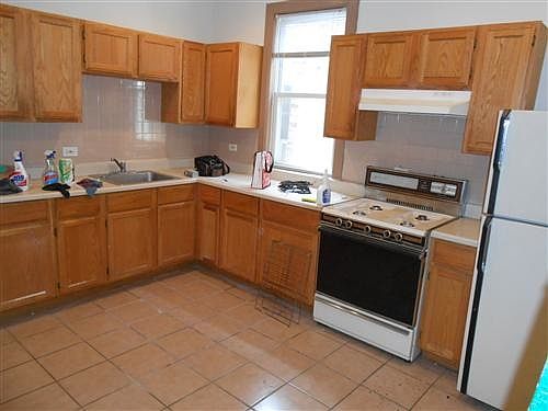 1st image of 3224 W Armitage Ave #2
