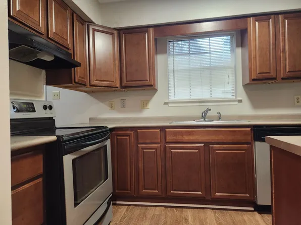 140 Windmill Ln, Savannah, GA 31419