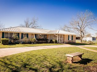 8608 Captain Scott Rd, Brenham, TX 77833