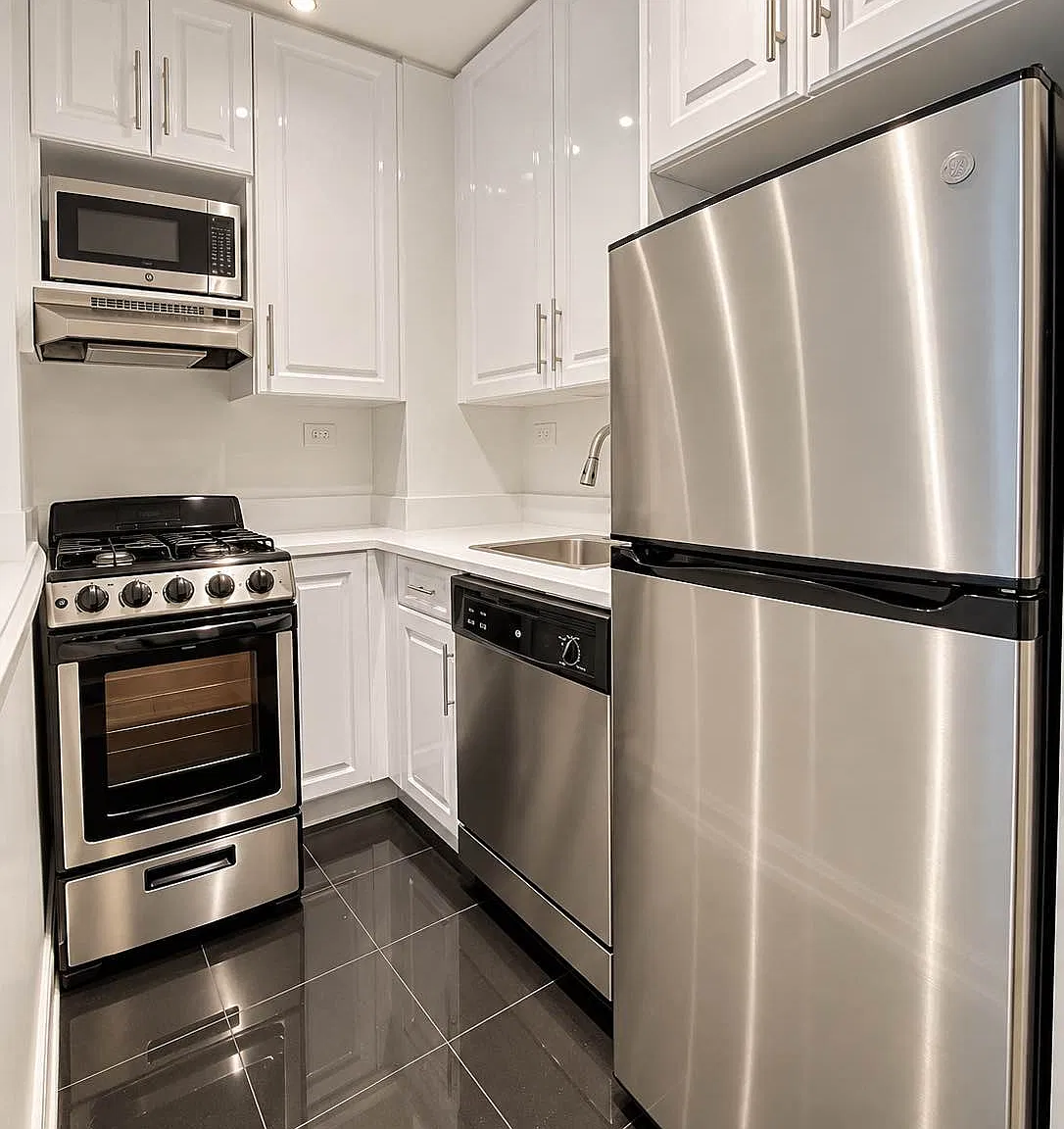 151 West 16th Street — Photo 1